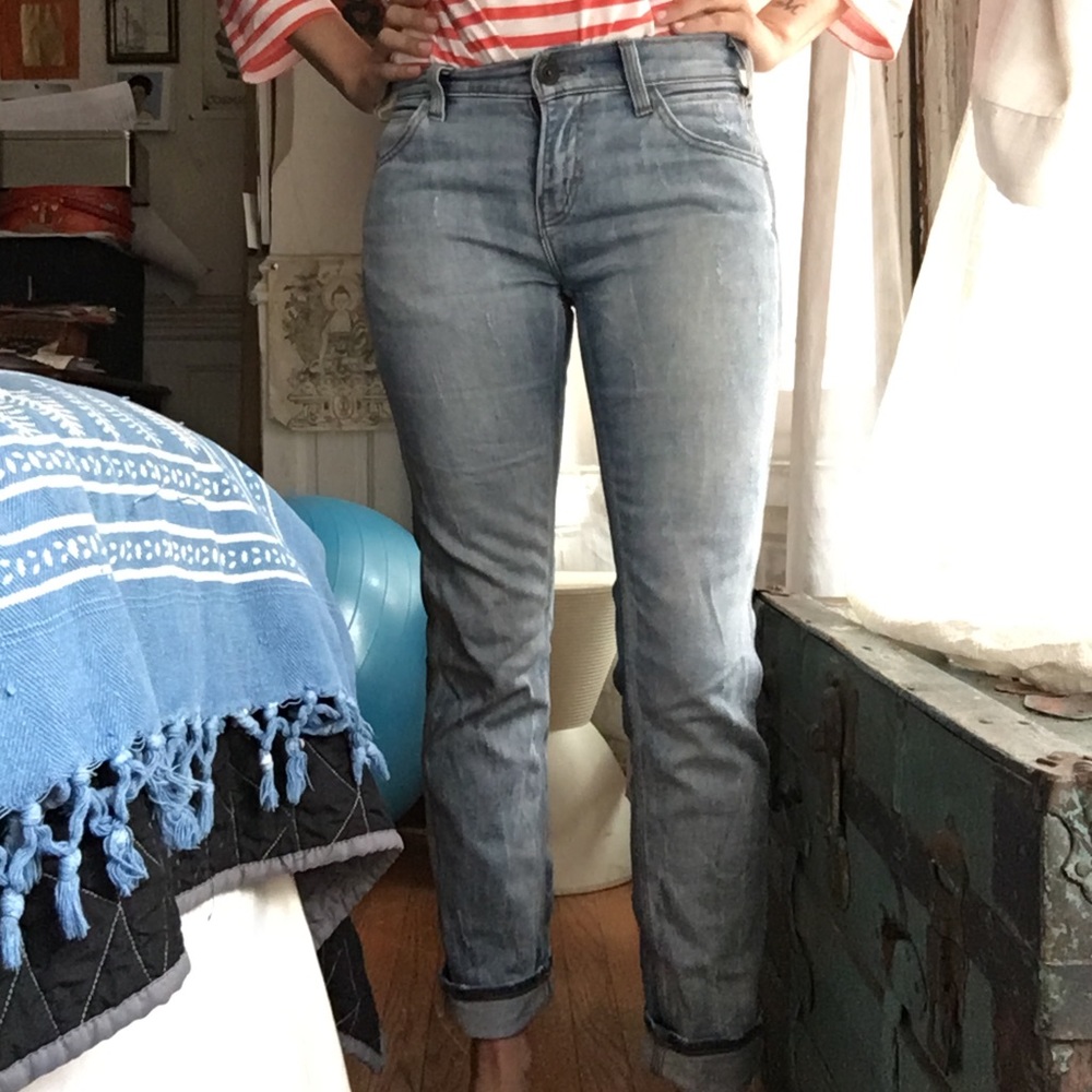 Light Wash Straight Leg Skinny Jeans